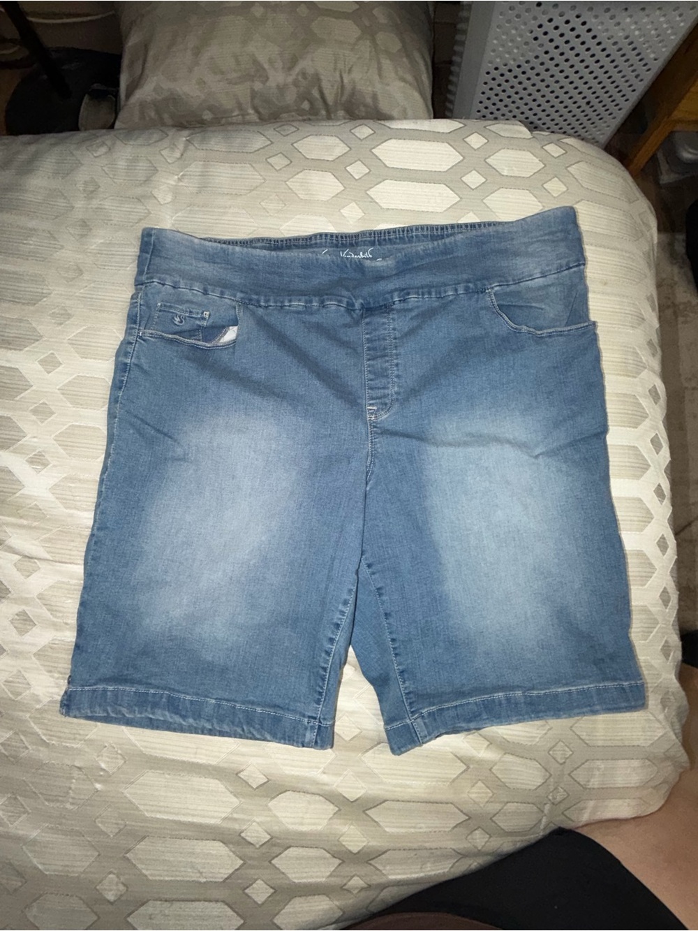 Gloria Vanderbilt Light Blue Denim Bermuda Shorts